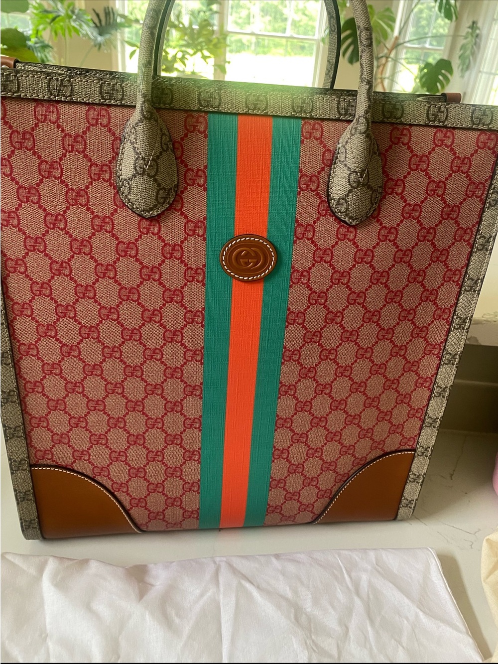 GUCCI DANS LE VERT!